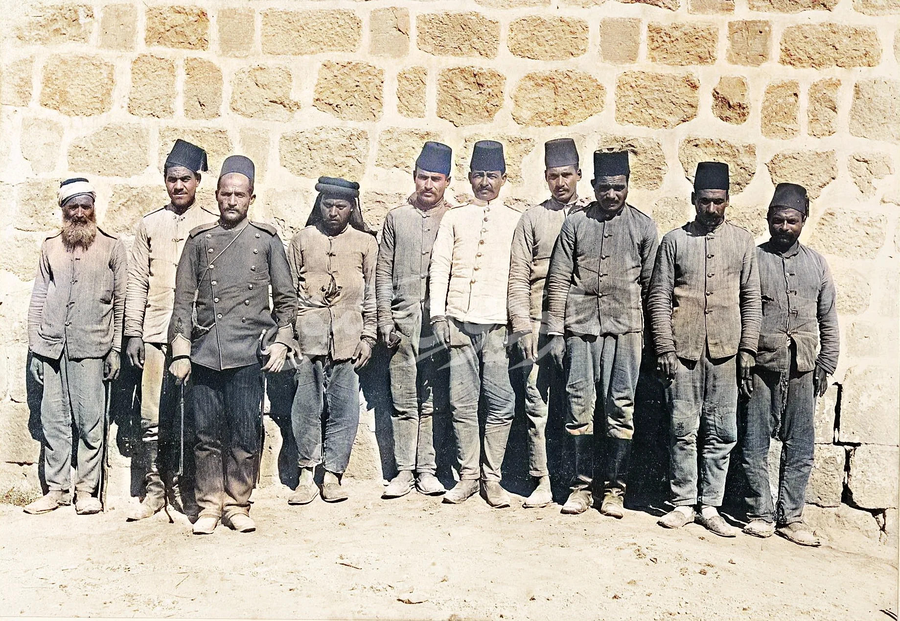 عساكر وضباط شرطة حلب