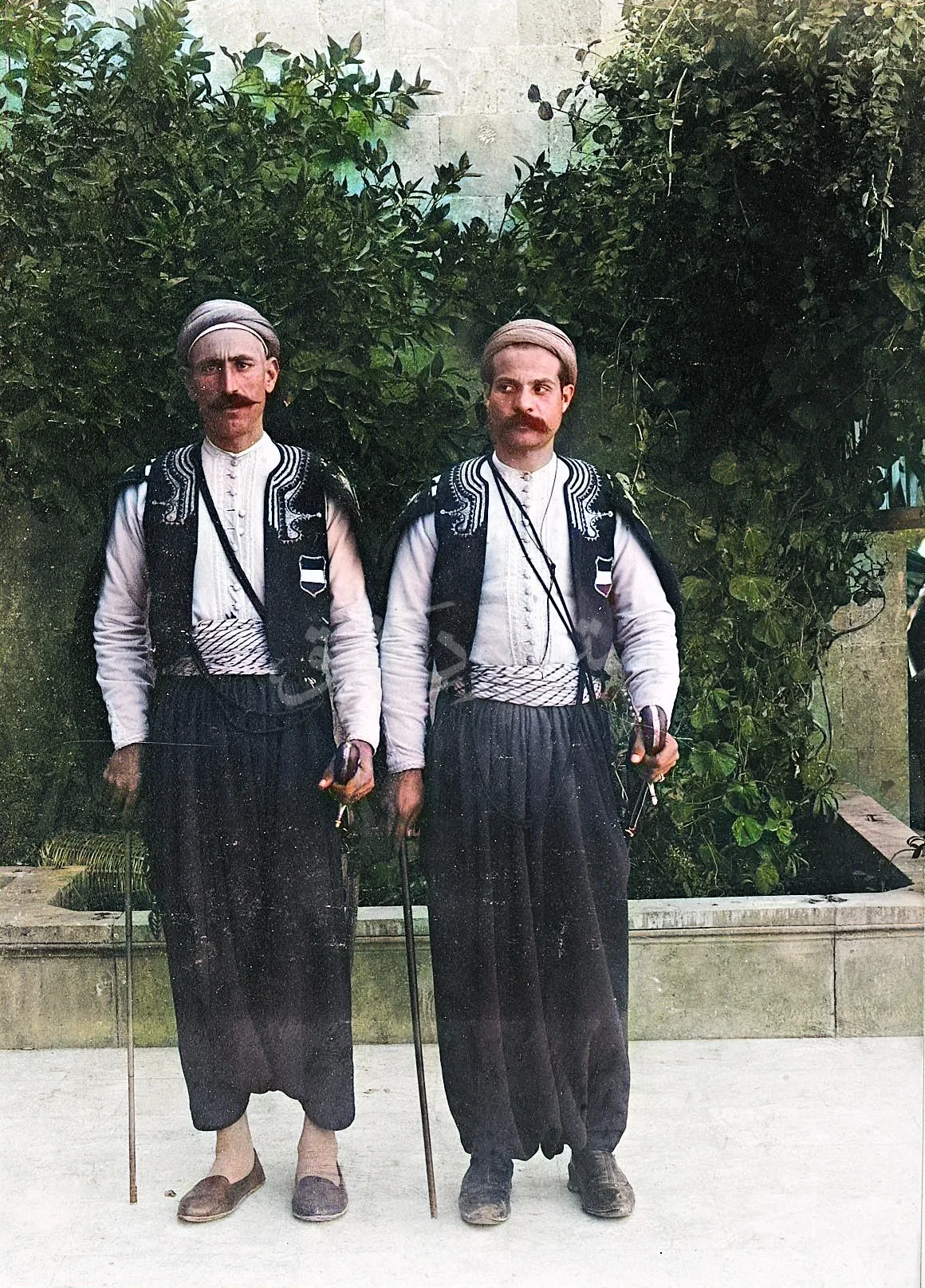 حُرّاس قنصلية حلب